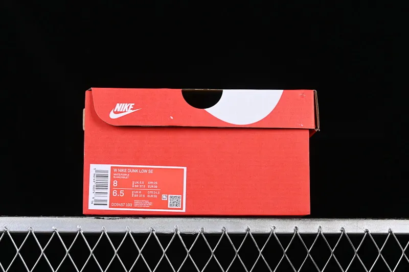 All Categories Nk SB Dunk Series Nk SB Dunk Low Low-top sneakers Cost-effective version Nk SB Dunk Low "85" double hook SB low-top sports and leisure sneakers DO9457-103